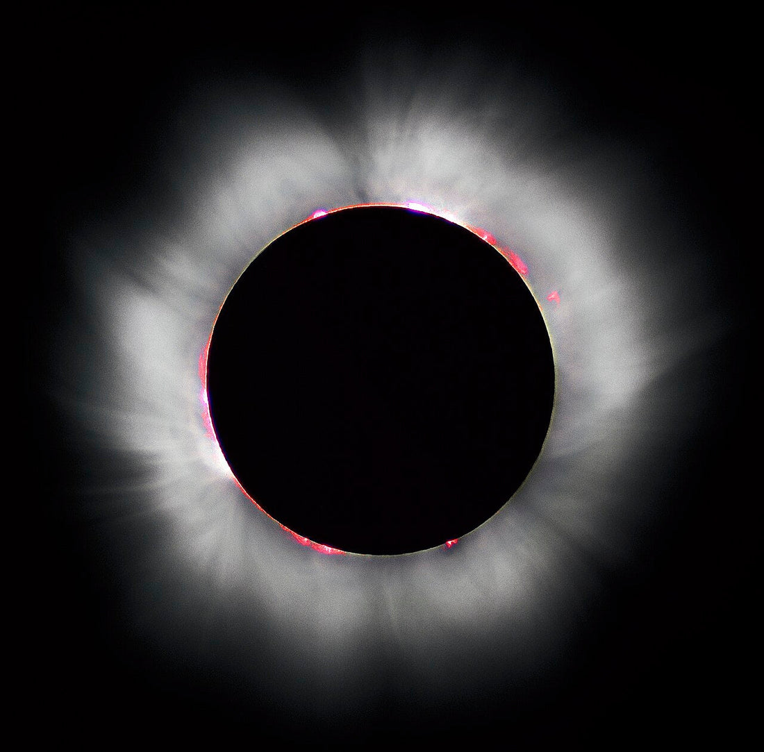 Éclipse solaire du 12 août 2026 : pourquoi vos lunettes de soleil ne suffisent pas - Les Lunettes de Pauline