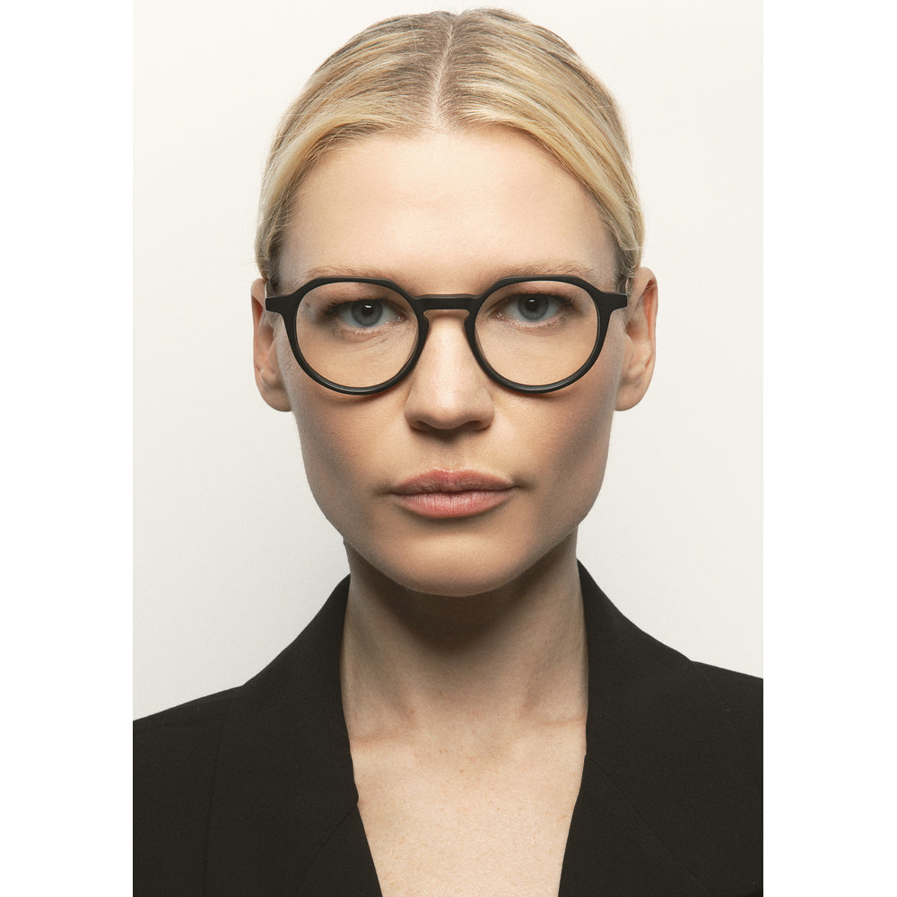 Kaleos Berkus M Noir Mat 01 portée - Les Lunettes de Pauline