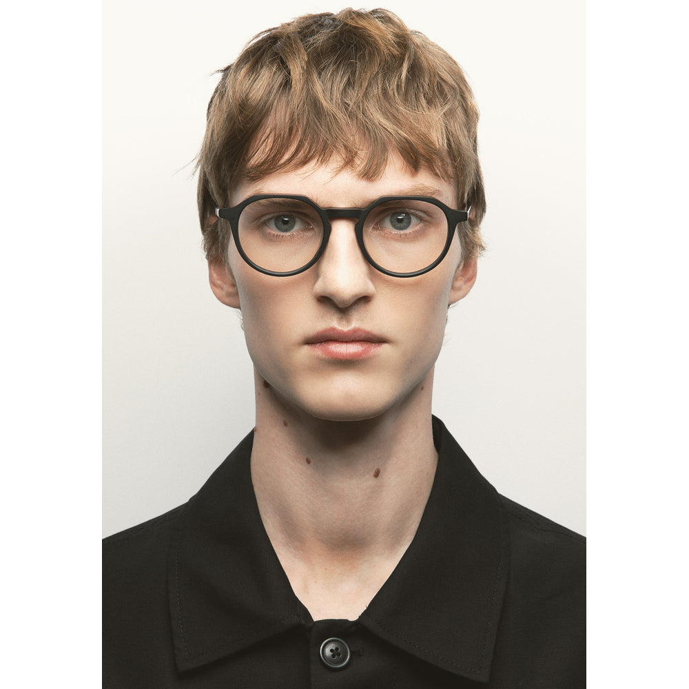 Kaleos Berkus L Noir Mat 01 portée, second plan - Les Lunettes de Pauline
