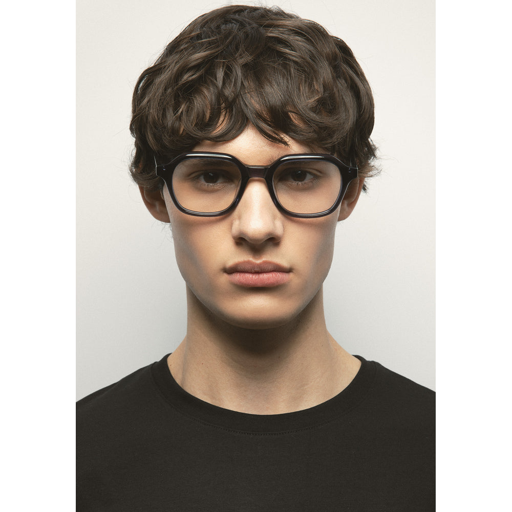 Kaleos Lawrence Bleu Marine Cristal 04 portée, second plan - Les Lunettes de Pauline