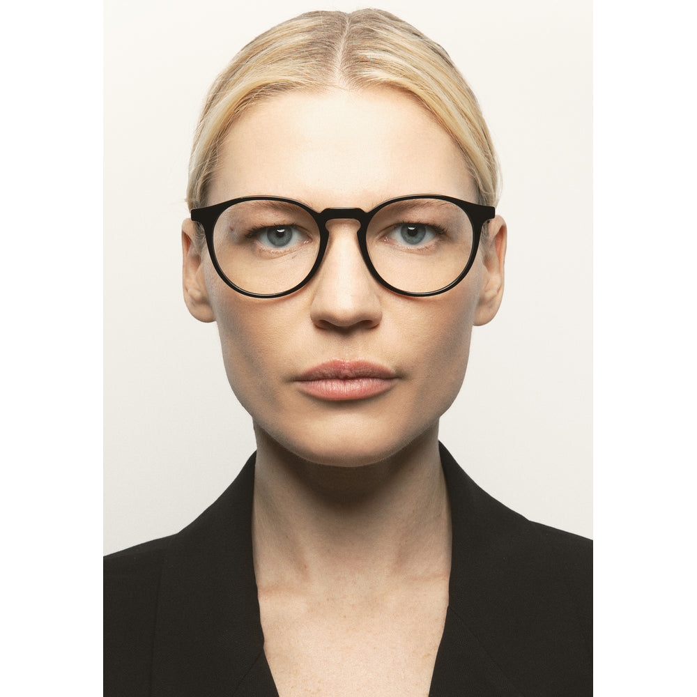 Kaleos Aldrin L Noir 01 portée - Les Lunettes de Pauline
