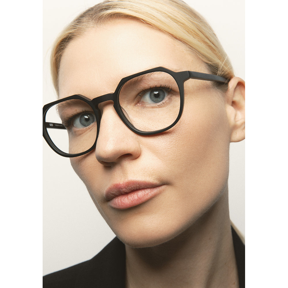 Kaleos Delacorte M Noir Mat 01 portée, trois-quarts - Les Lunettes de Pauline