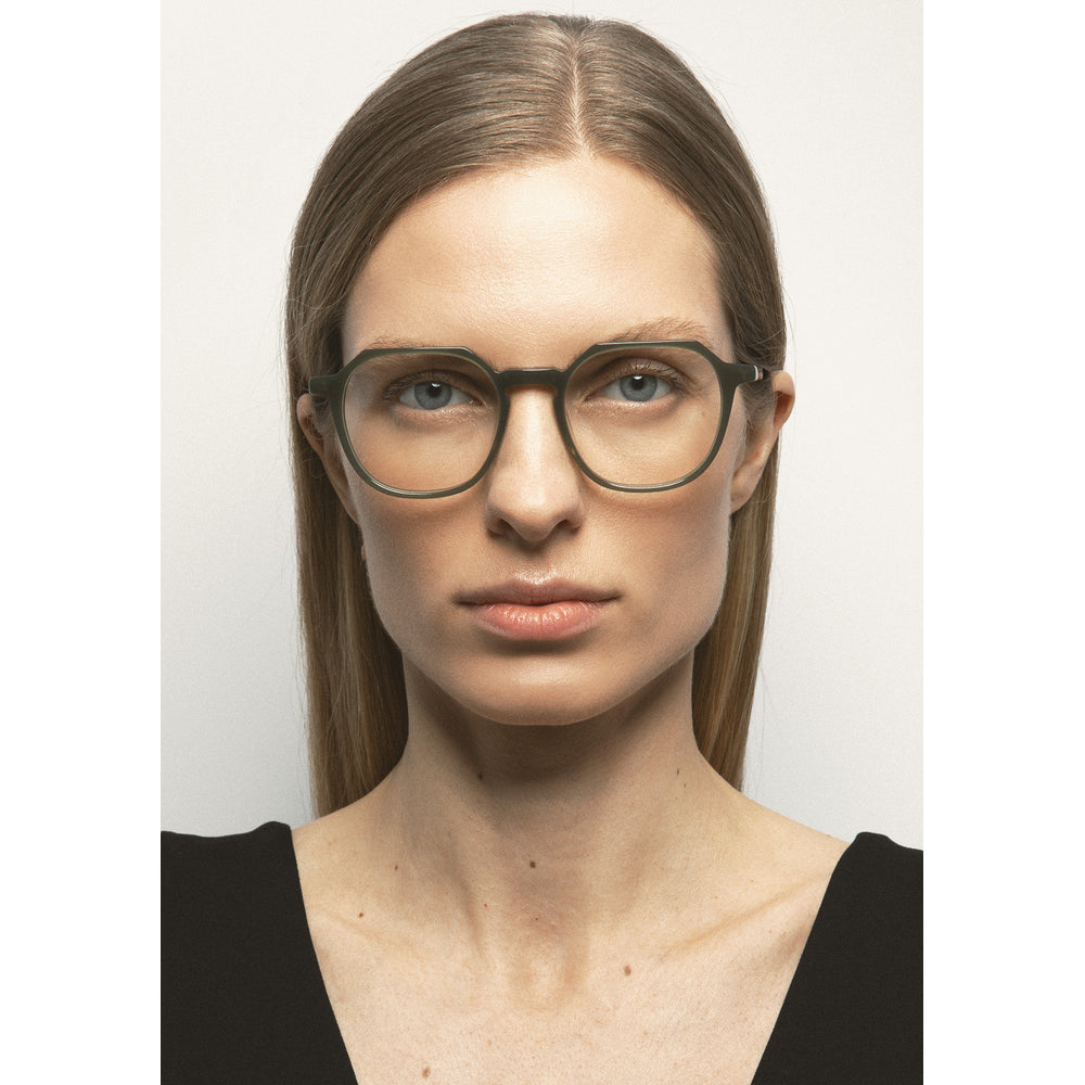 Kaleos Delacorte L Kaki Laiteux 04 portée - Les Lunettes de Pauline