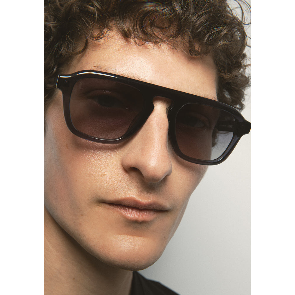 Kaleos Crowne Bleu Marine Cristal 05 portée, détail - Les Lunettes de Pauline