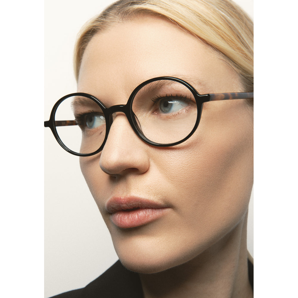 Kaleos Russo Noir 01 portée, trois-quarts - Les Lunettes de Pauline