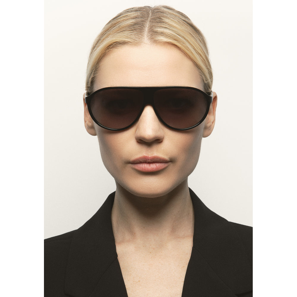 Kaleos Withers Noir 01 portée - Les Lunettes de Pauline