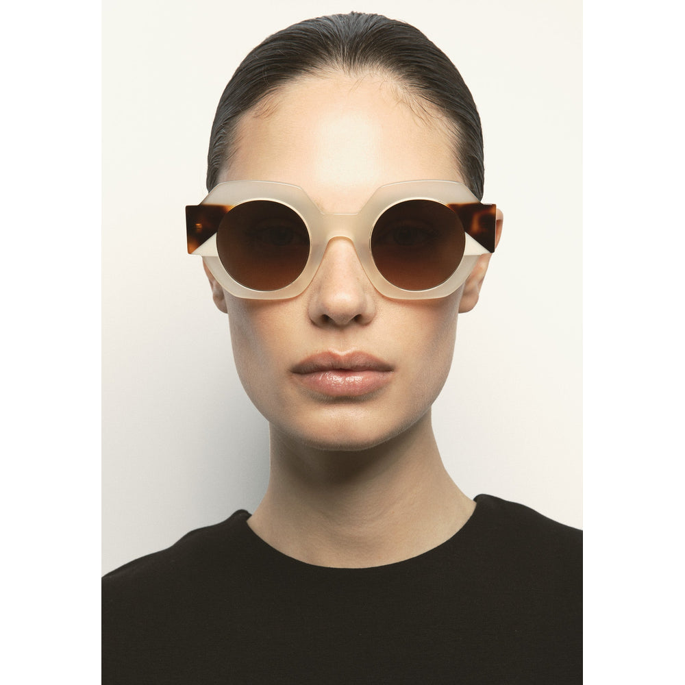 Kaleos Gun Blanc Cassé Laiteux 05 portée - Les Lunettes de Pauline