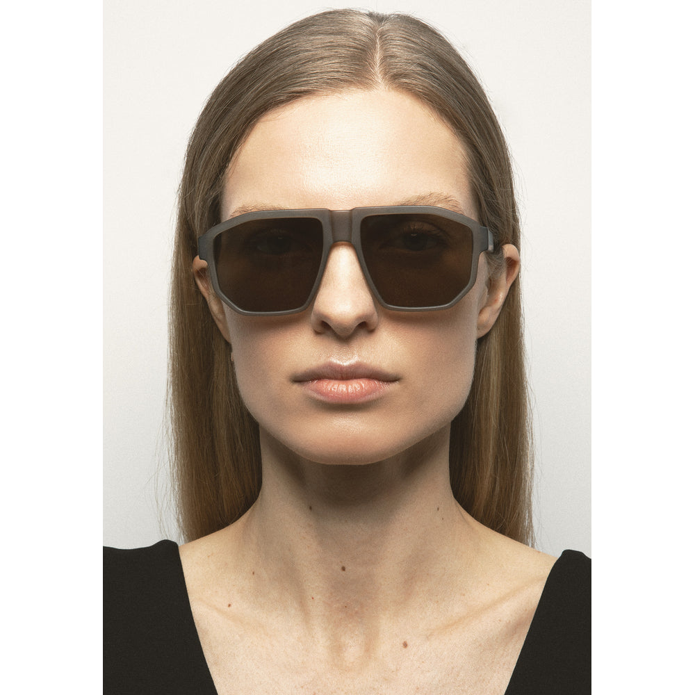 Kaleos Cade Vert Cristal Mat Polarisés 04 portée - Les Lunettes de Pauline