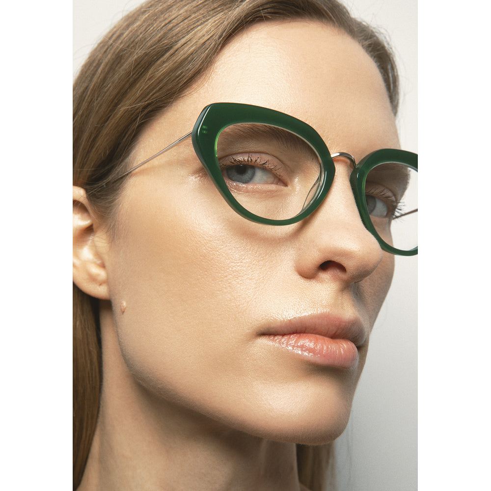 Kaleos Kostich Vert Laiteux 04 portée, trois-quarts - Les Lunettes de Pauline