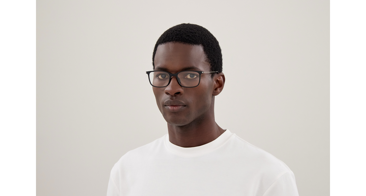 Saint Laurent Corner Angle SL 956 Noir 001 portée - Les Lunettes de Pauline