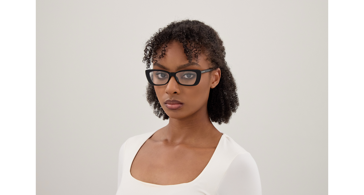 Saint Laurent SL Logo SL 943 OPT Noir 001 portée - Les Lunettes de Pauline