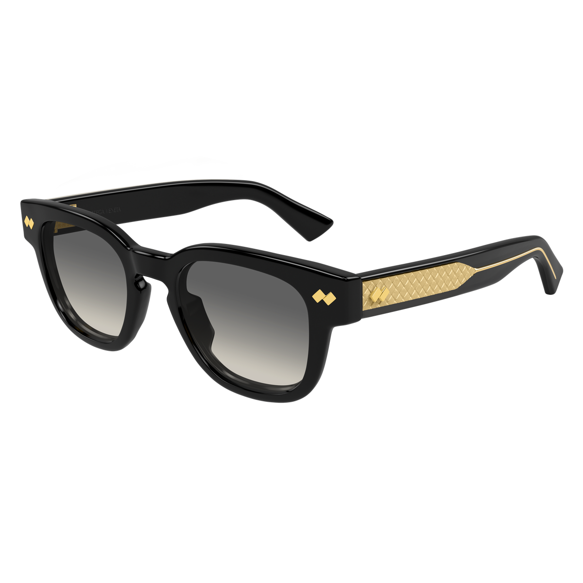 Bottega Veneta BV1441S Noir 001 de trois-quarts - Les Lunettes de Pauline