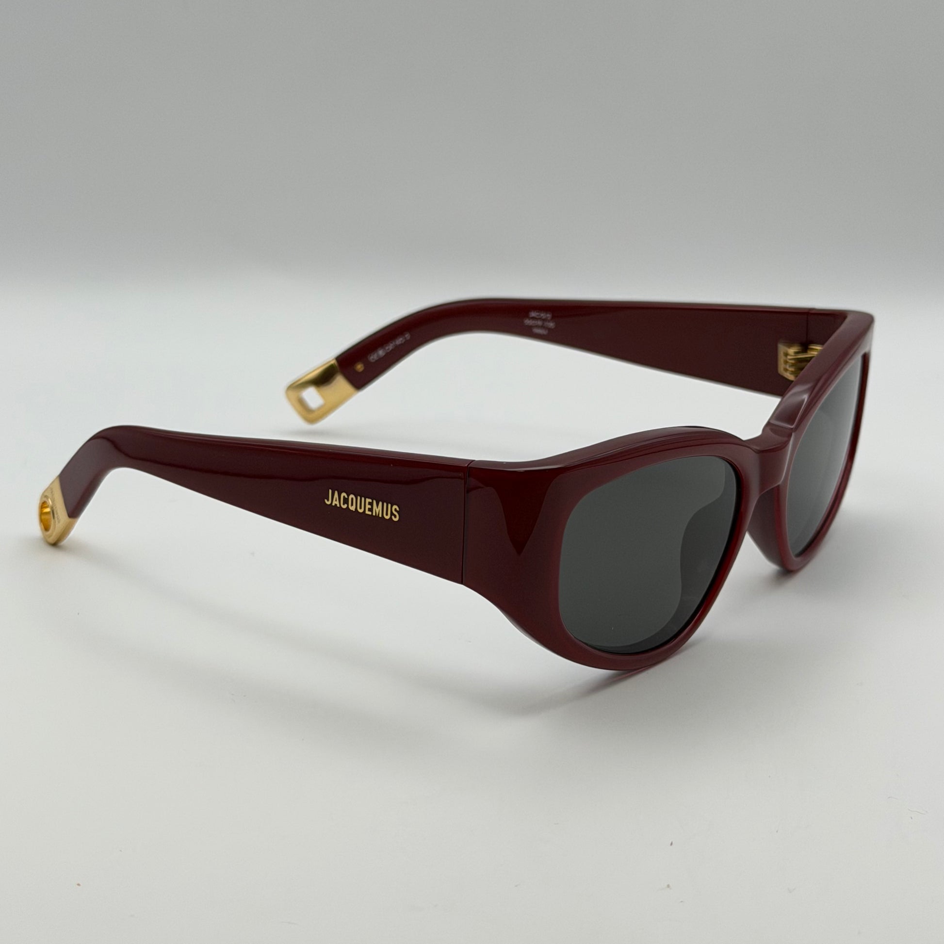 Jacquemus Gala Bordeaux - Les Lunettes de Pauline