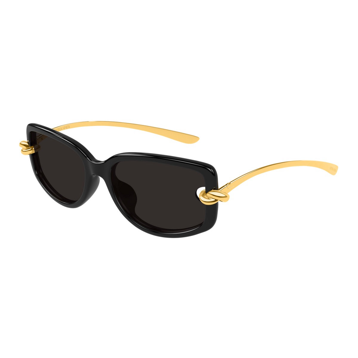 Bottega Veneta BV1440SA Noir Doré 001 de trois-quarts - Les Lunettes de Pauline