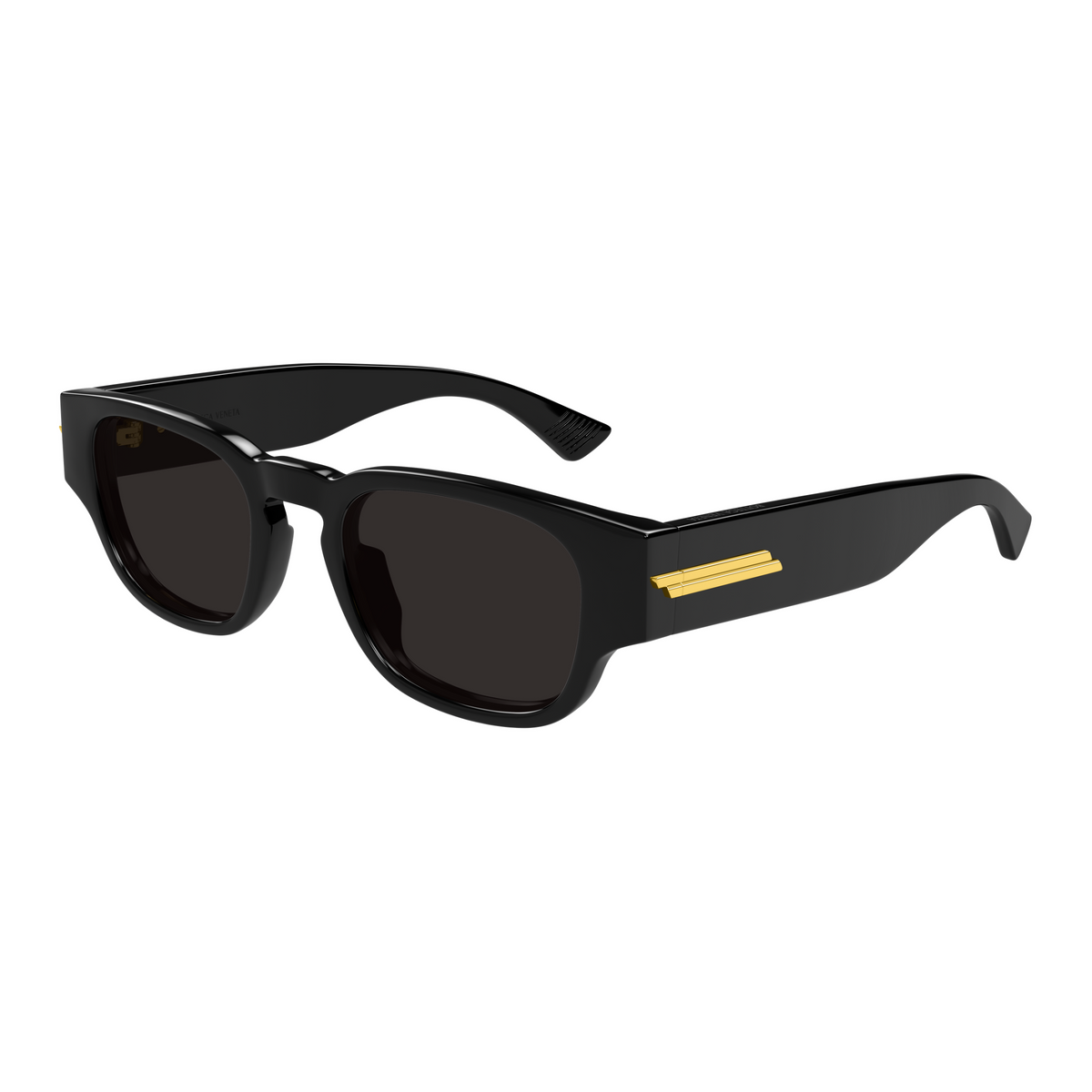 Bottega Veneta BV1460S Noir 001 de trois-quarts - Les Lunettes de Pauline