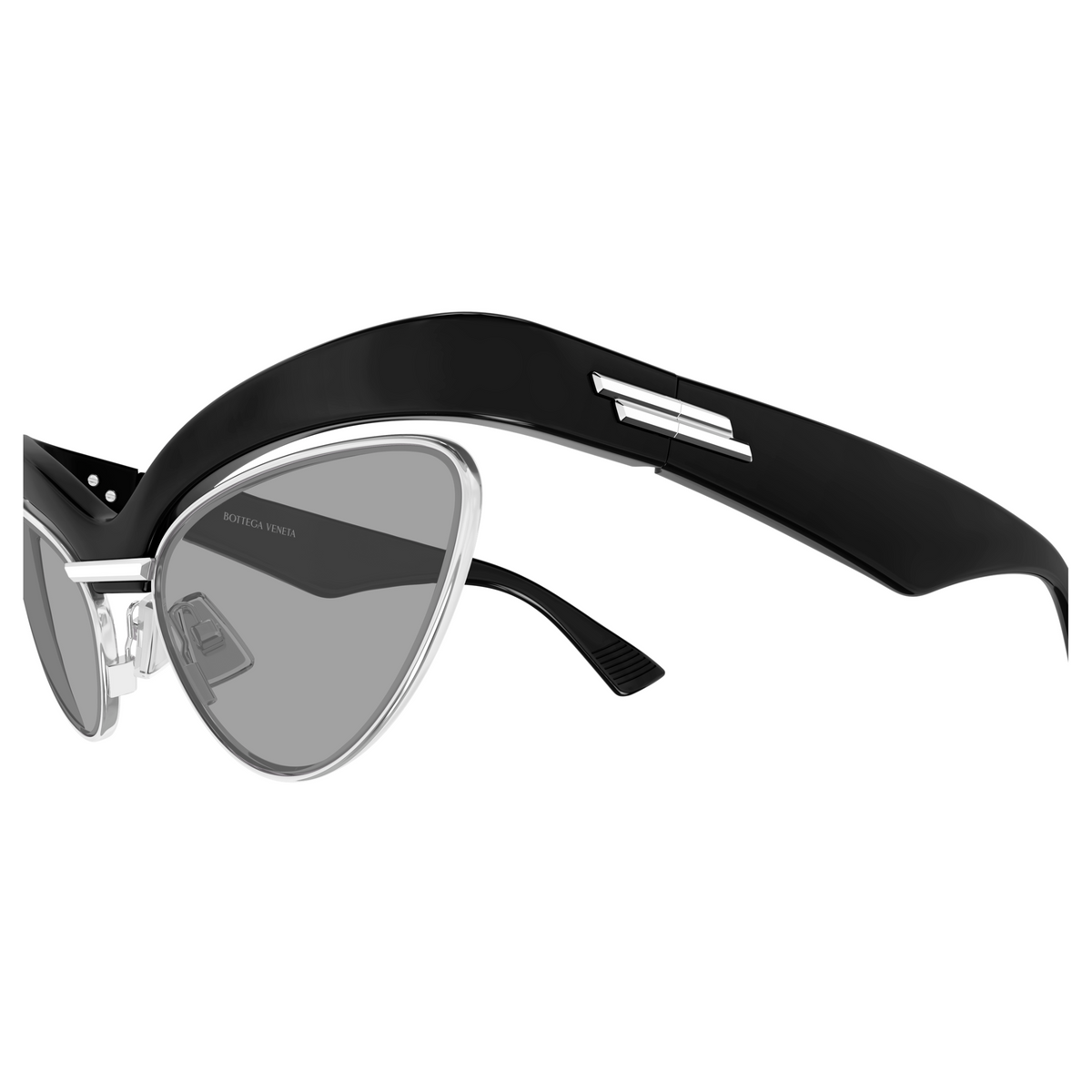 Bottega Veneta BV1480S Noir 003 en détail des branches - Les Lunettes de Pauline