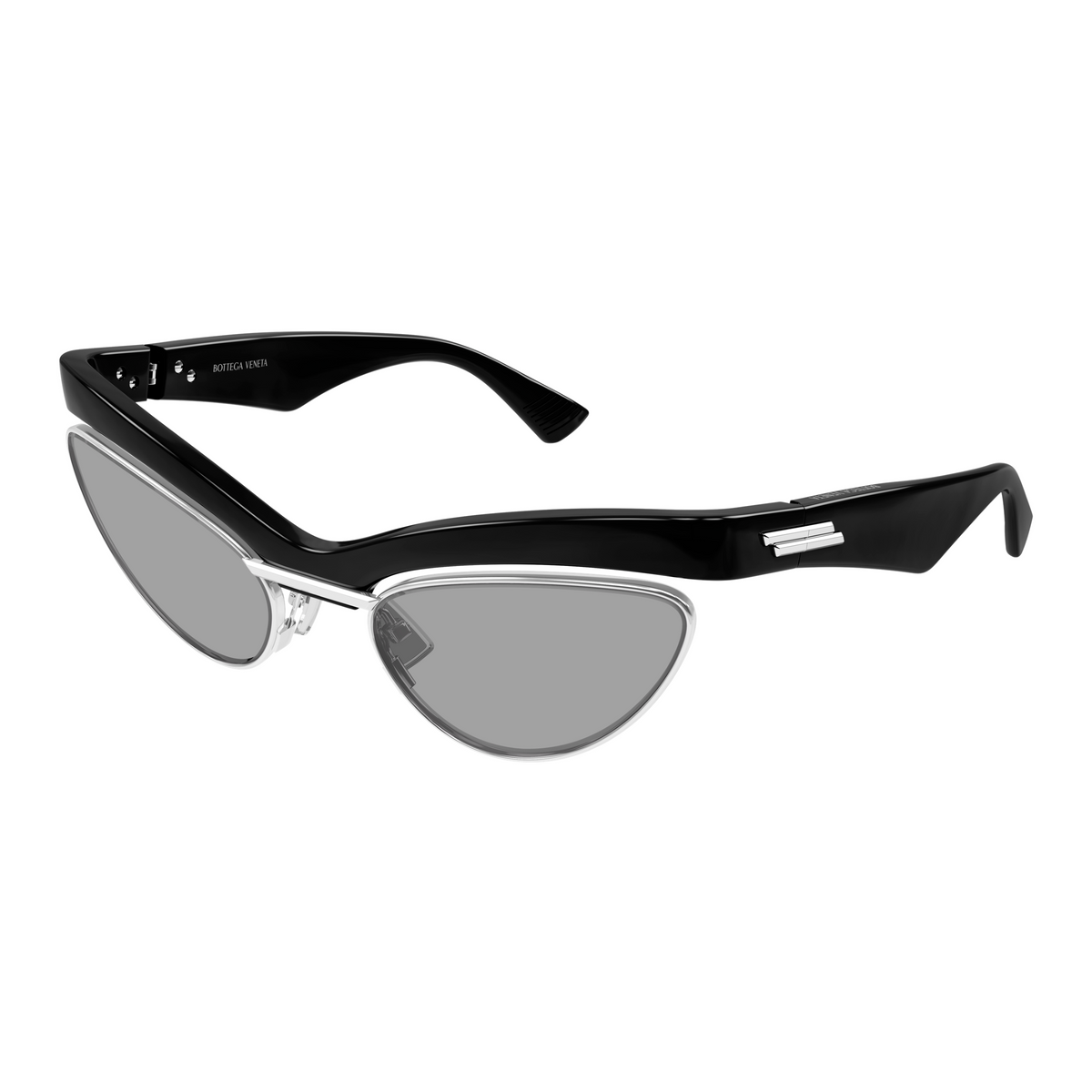 Bottega Veneta BV1480S Noir 003 de trois-quarts - Les Lunettes de Pauline
