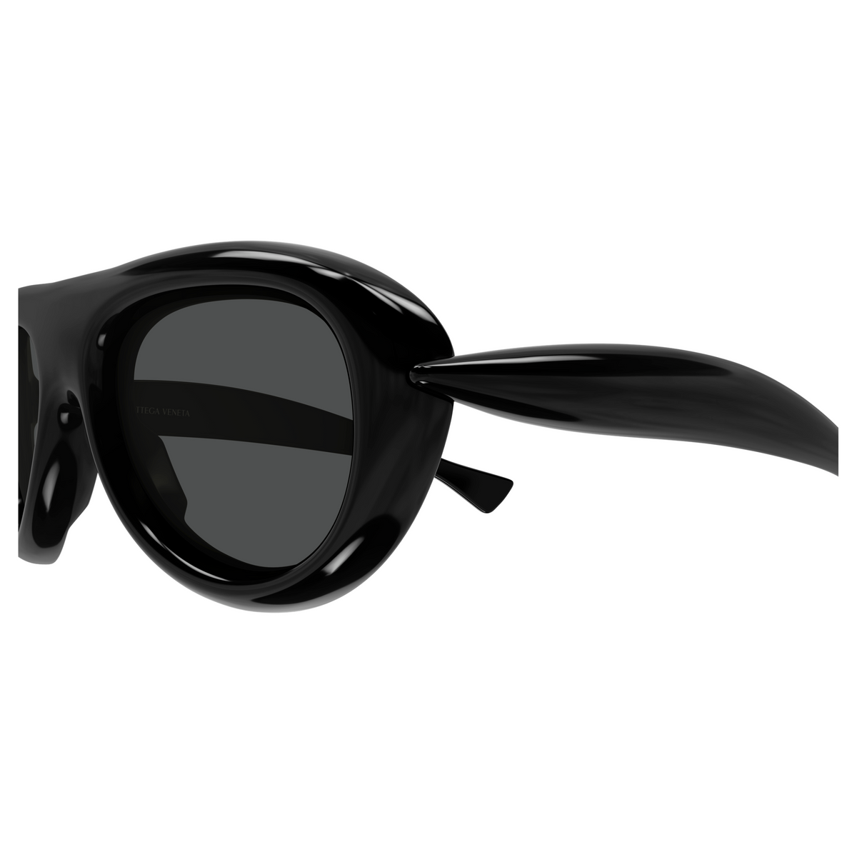 Bottega Veneta BV1483S Noir 001 en détail des branches - Les Lunettes de Pauline
