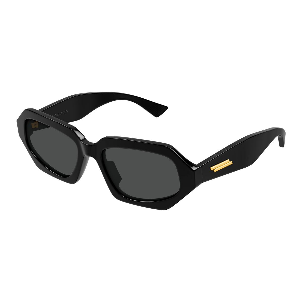Bottega Veneta BV1502S Noir 001 de trois-quarts - Les Lunettes de Pauline