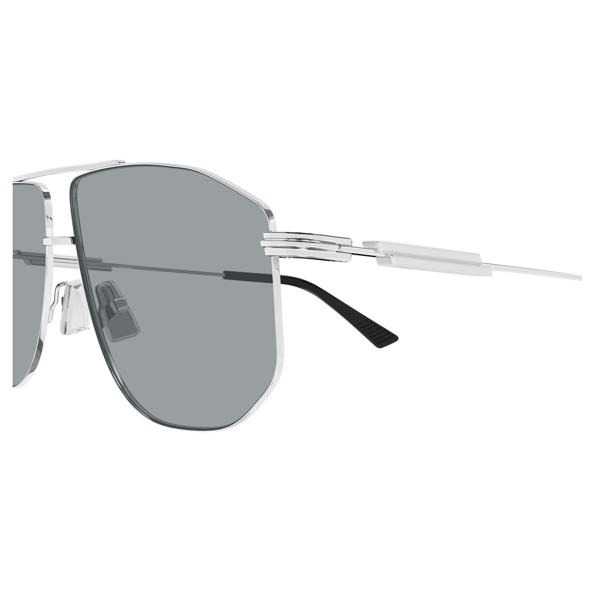 Bottega Veneta BV1509S Argenté Verres Gris 005 en détail des branches - Les Lunettes de Pauline