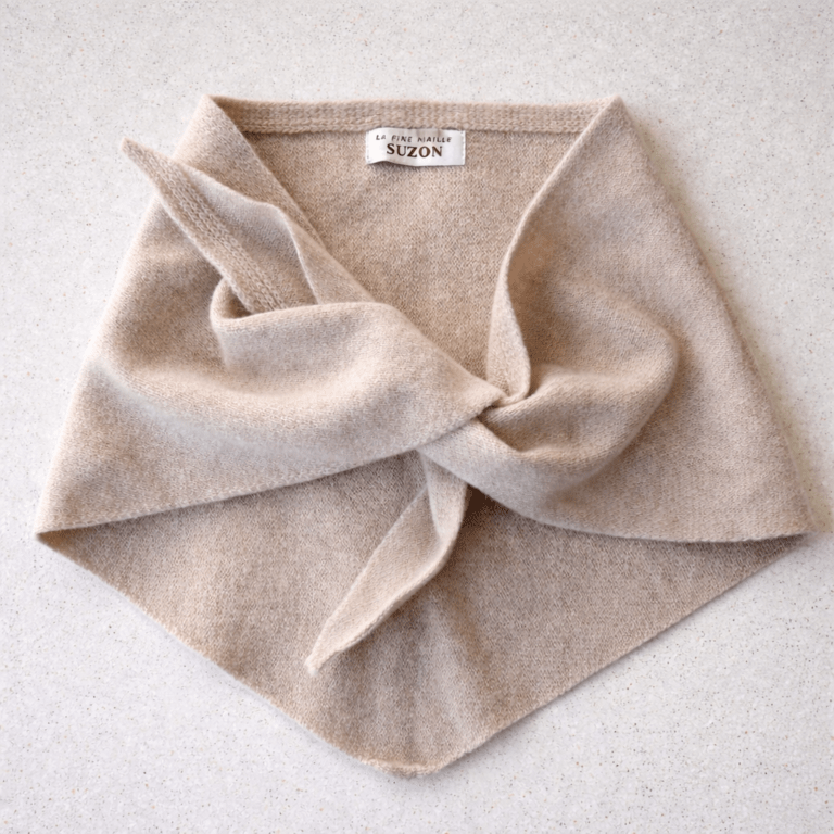 Foulard triangle SUZON 100% laine beige - Les Lunettes de Pauline