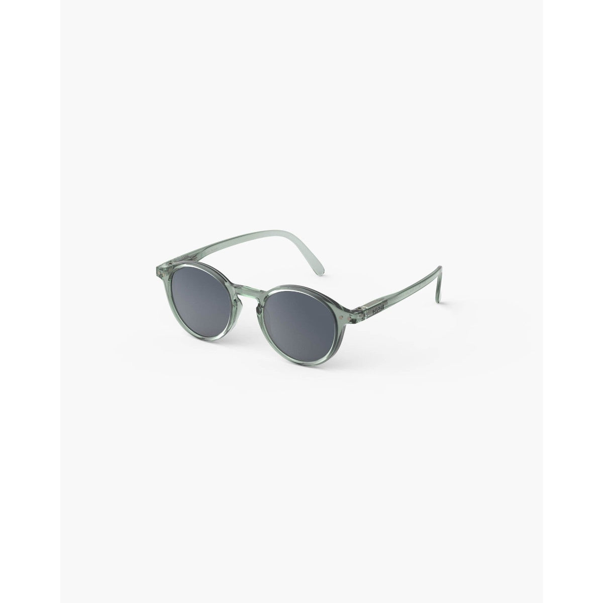 IZIPIZI #D Solaire Enfant Polarisée Vert Sauge 5-7 ans de trois-quarts - Les Lunettes de Pauline