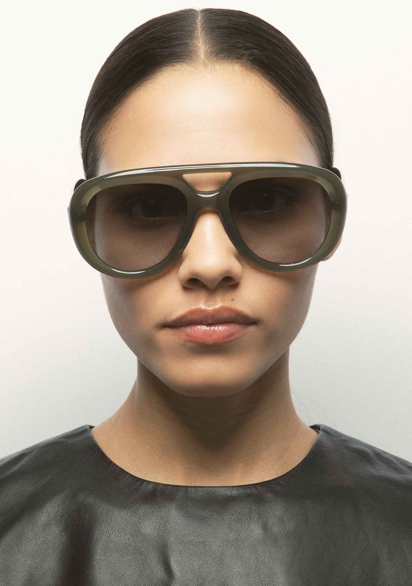 Kaleos Porter Vert Olive - Les Lunettes de Pauline