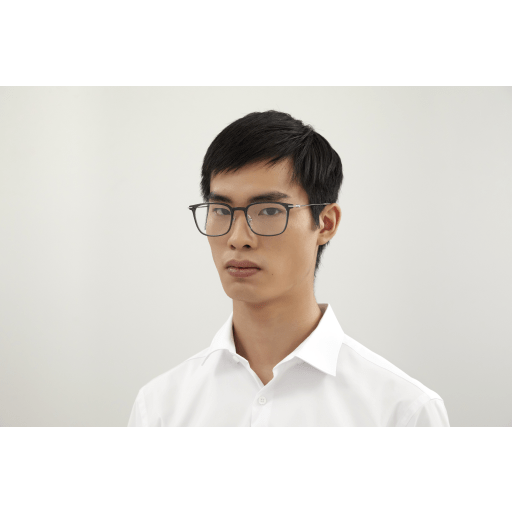 Montblanc MB0100O Gris Transparent 001 portée - Les Lunettes de Pauline